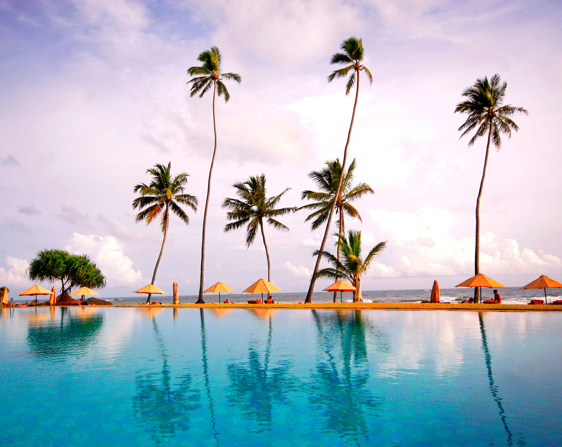 infinity-pool-Sri-Lanka