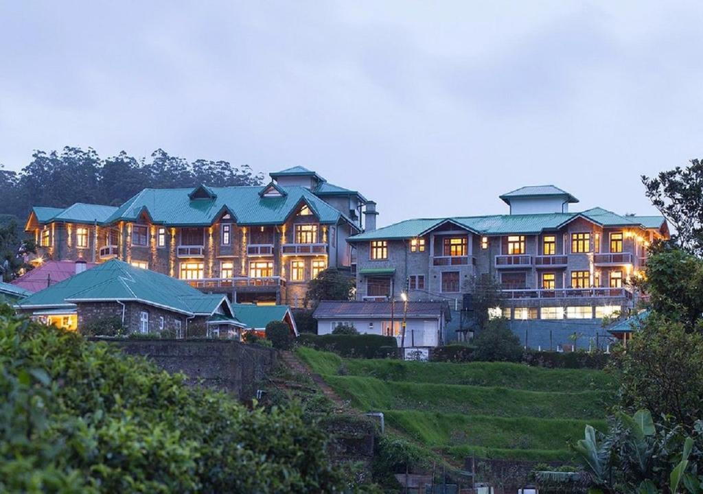 Heaven Seven Hotel